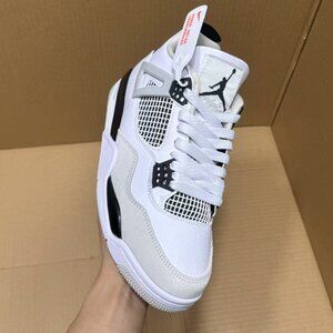 Air Jordan 4 Retro "Military Black"